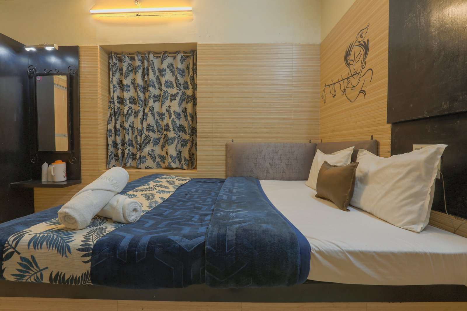 Ujjain darshan photo – RE5 – Hotel Shrimmaya near Mahakaleshwar Temple Ujjain